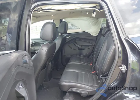 2014 Ford Escape Titanium z USA, uszkodzony, nr VIN 1FMCU9J98EUC99428